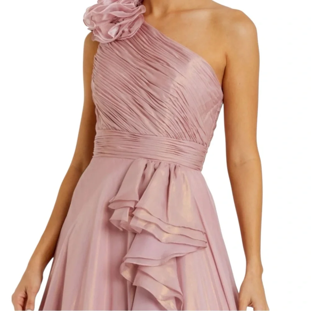 NWT Mac Duggal Pink Iridescent One Shoulder Rosette Ball Gown Dress 49252 Size 4 - Picture 4 of 8